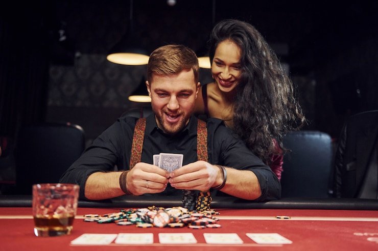 Dealer profesional kangtoto slot mengelola permainan live
